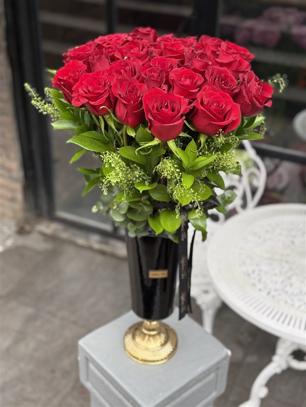 Romantic Premium Vazoda Kırmızı Güller