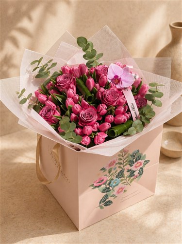 Deluxe Pembe Lale ve Güller