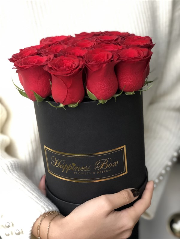Noir Romance Siyah Kutuda Kırmızı Güller