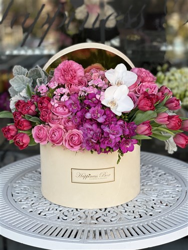 Bej Kutuda Pembe- Mor Tonlarında Aranjman