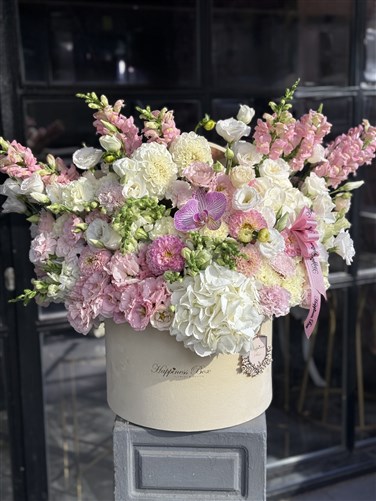 Emilia Pembe Beyaz Fresh Çiçekler