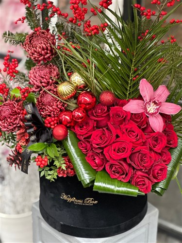 Grand Kırmızı Yılbaşı Aranjmanı