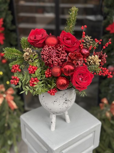 Gri Vazoda Yılbaşı Aranjmanı