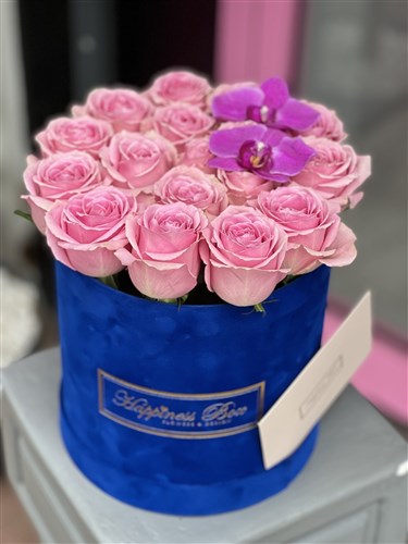 Mavi Orta Boy Kadife Silindir Kutuda Pembe İthal Güller