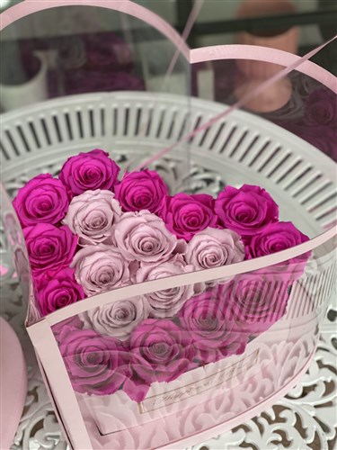 Pembe Kalp Asetat Kutuda Pembe Solmayan Güller