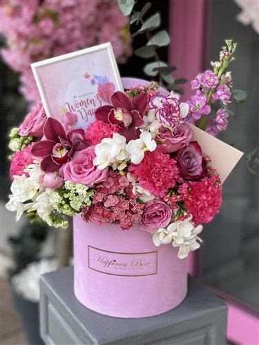 Pembe Kutuda Özel Çerçeveli Aranjman