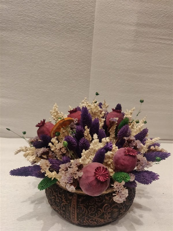 dekoratif küp saksıda kuru çiçek