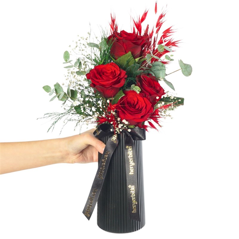 Noir Romance (Red Roses in a Black Vase)