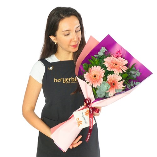 The Good Vibes (Pembe Gerbera Buketi)