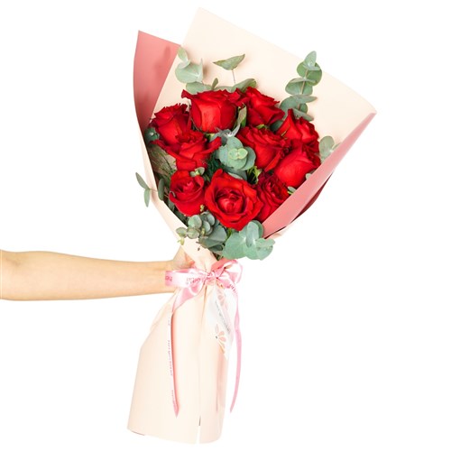 Heartmelt (9'lu Kırmızı Güller Buketi)