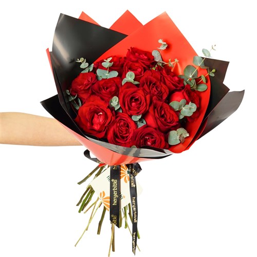 Queen Bloom (Kırmızı Güller Buketi)