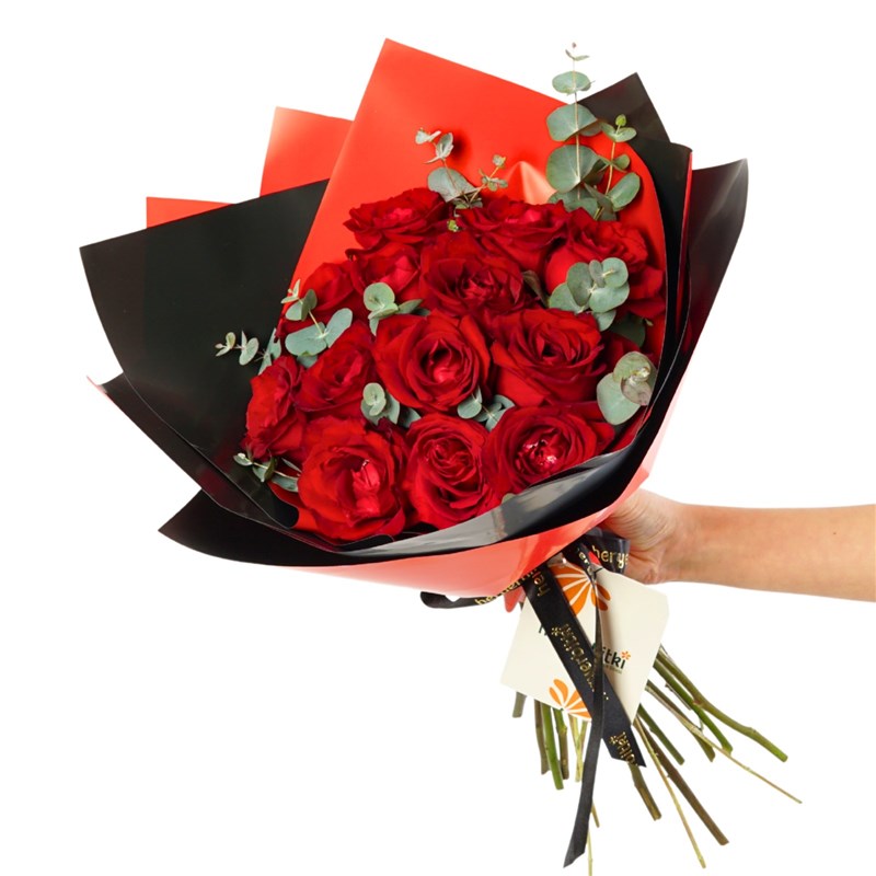 Queen Bloom (Bouquet of Red Roses)