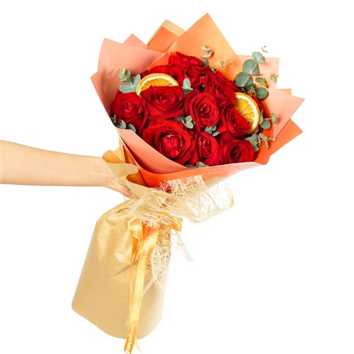 Blush Rose (15'li Kırmızı Güller Buketi)