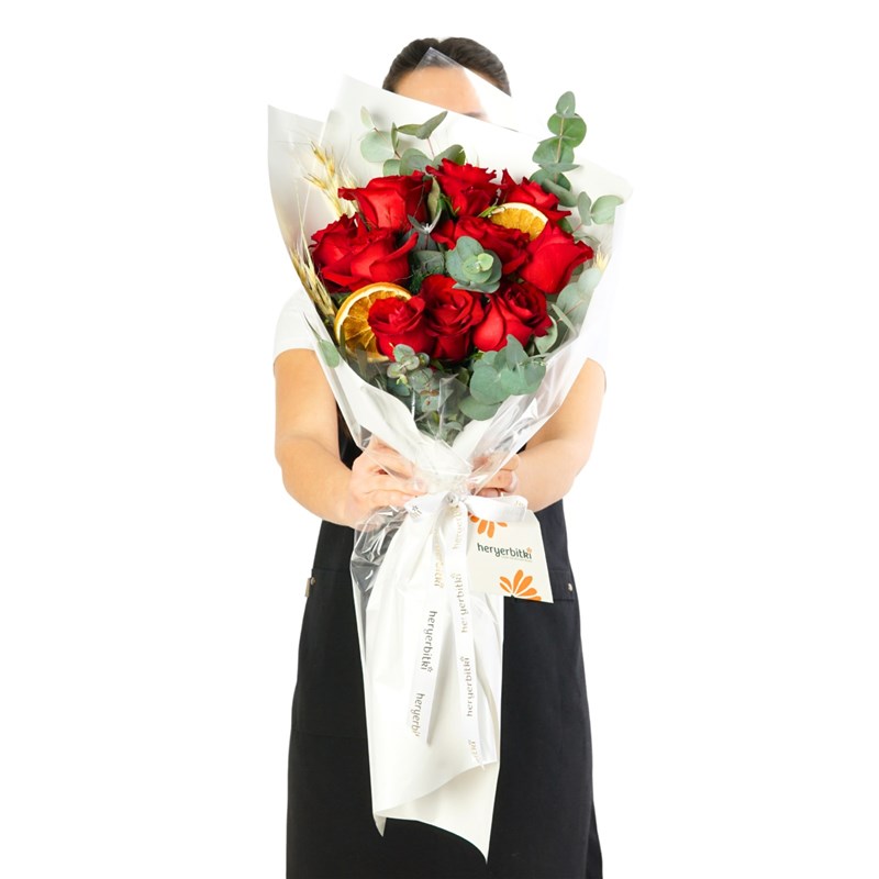 Ivory Rose Bouquet (Kırmızı Güller Buketi)