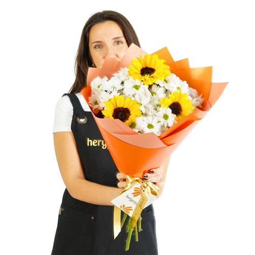 Blooming Daisy (Ayçiçeği ve Papatya Buketi)