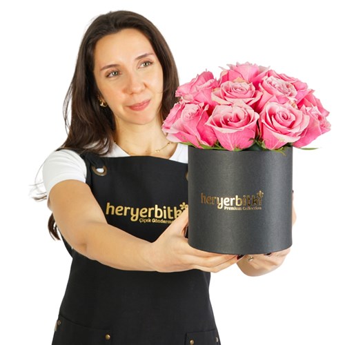 Double Pink Roses (Kutuda 15'li Pembe Güller)