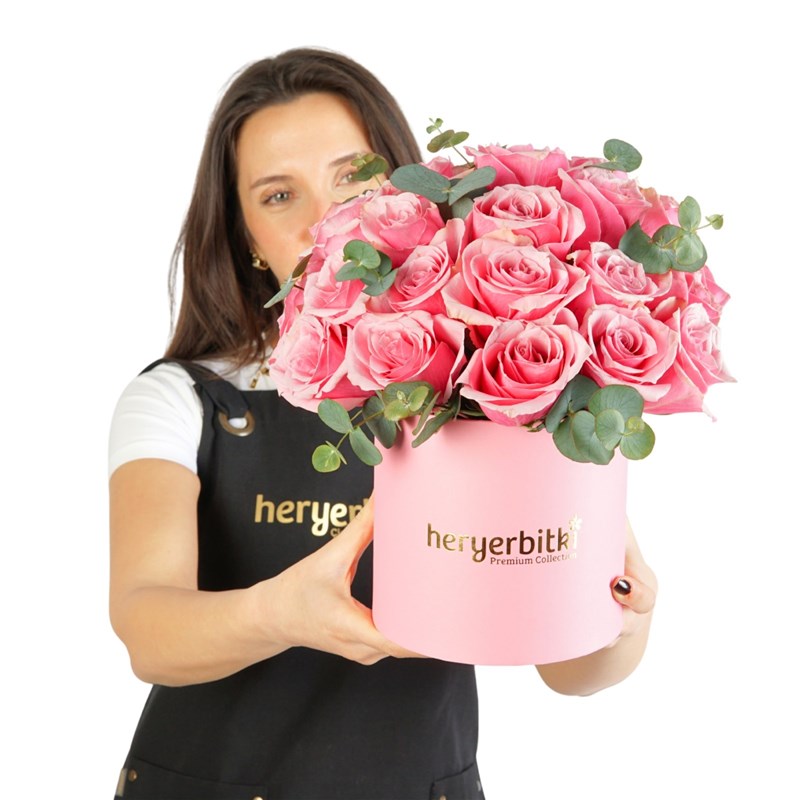 30'lu Pembe Güller ve Okaliptus, Kutuda