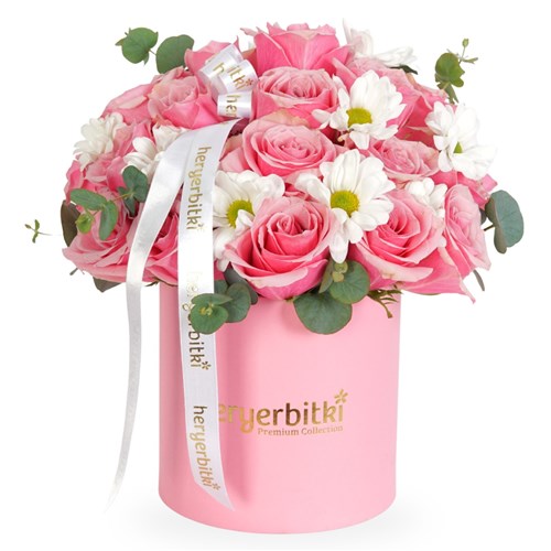 Lovely (Pembe Kutuda Güller ve Papatya)
