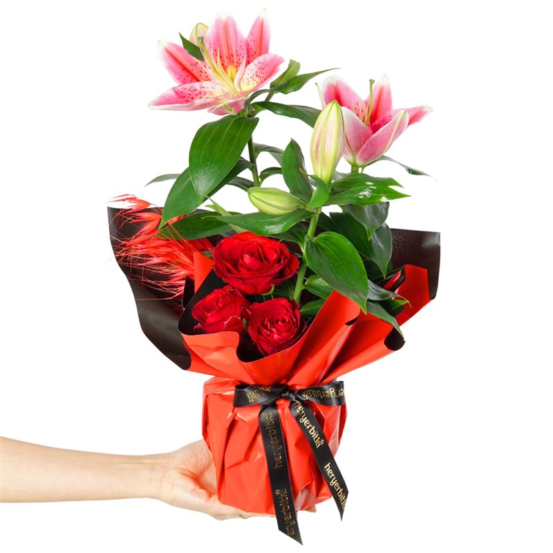 Lilium Love (Fragrant Lilies and Red Roses)