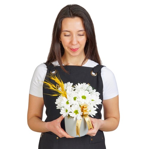 Daisies Gift (Gri Saksıda Beyaz Papatya Aranjmanı)