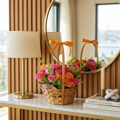 Sweet Flower Basket (Turuncu, Pembe Sepette Çiçek Aranjmanı)
