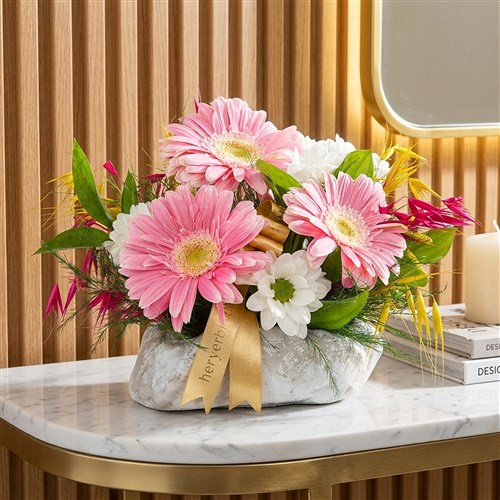 Blush Pembe Gerbera ve Papatya Aranjmanı