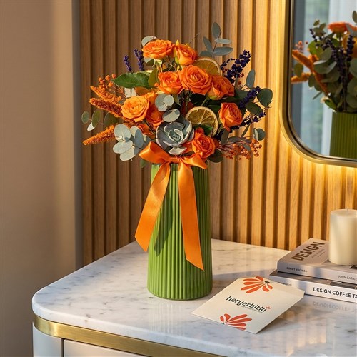Floral Orange Roses (Turuncu Çardak Güller Buketi)