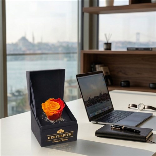 Sarı Kırmızı Kutuda Solmayan Gül Galatasaray