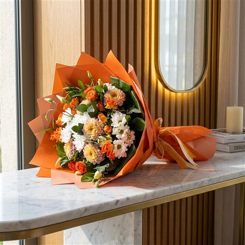 Majestic Orange (Biçme, Turuncu Güller ve Krizantem Buketi)