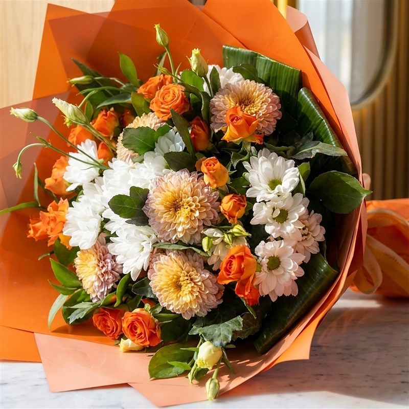 Majestic Orange (Biçme, Turuncu Güller ve Krizantem Buketi)