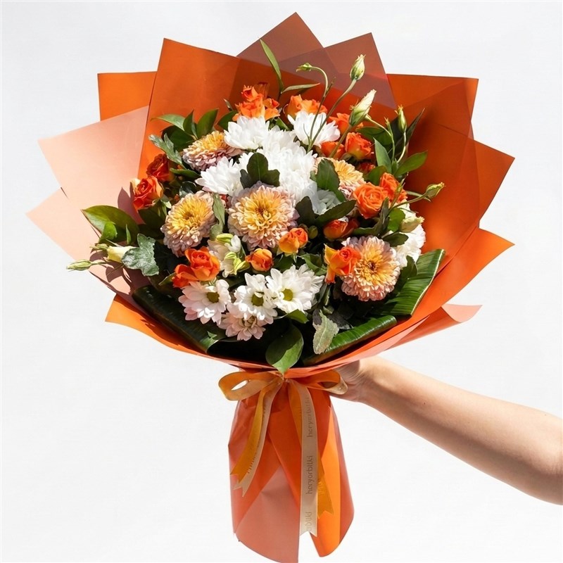 Majestic Orange (Biçme, Turuncu Güller ve Krizantem Buketi)