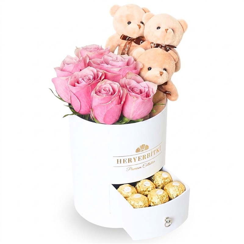 Premium Beyaz Kutuda Pembe Güller, Ayıcık ve Ferrero Rocher