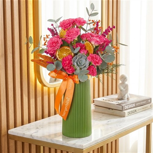 Floral Pink Bouquet (Pembe Güller Buketi)
