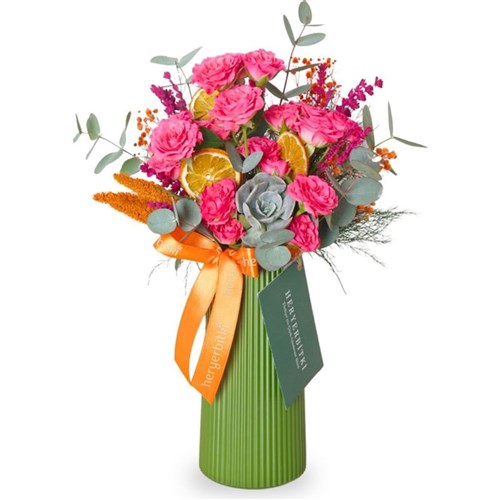 Floral Pink Bouquet (Pembe Güller Buketi)