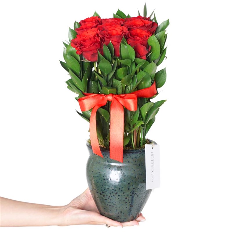 Pure Love (Arrangement of Red Roses)