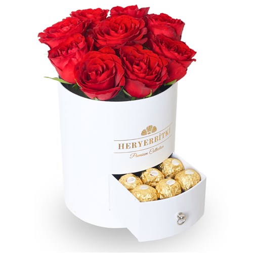 Premium Beyaz Kutuda Kırmızı Güller ve Rocher