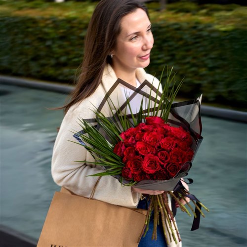 Grande Fleur (30'lu Kırmızı Güller Buketi)
