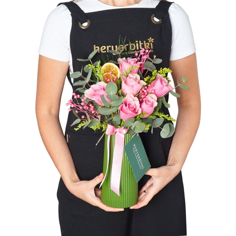 Floral Pink Roses Bouquet
