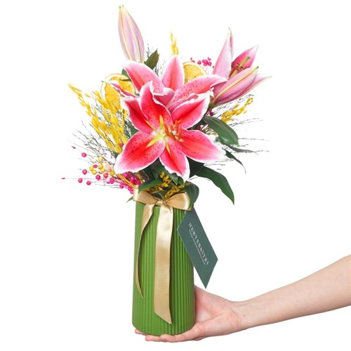 Lilyum Buketi - Pembe Kokulu, Yeşil Vazoda (Blush Bloom)