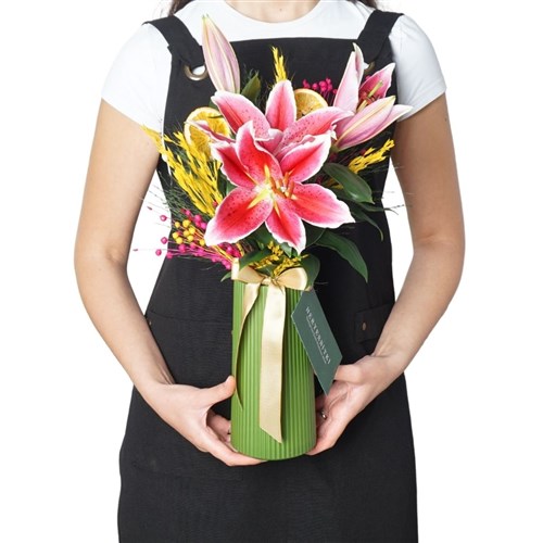 Lilyum Buketi - Pembe Kokulu, Yeşil Vazoda (Blush Bloom)