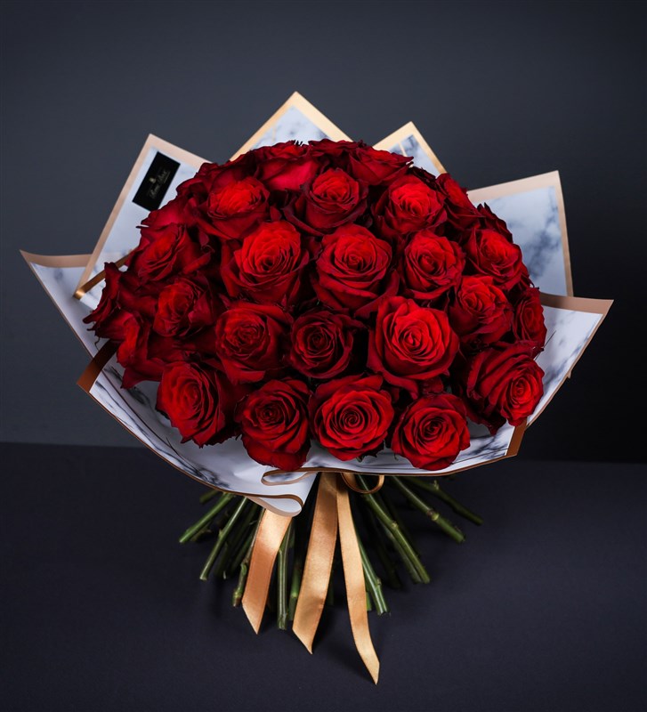 Marble - Bouquet of 50 Red Roses
