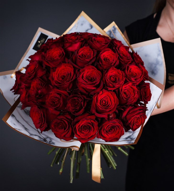 Marble - Bouquet of 50 Red Roses