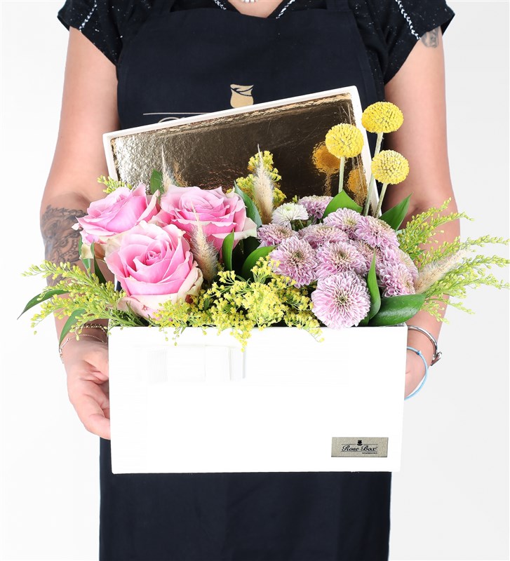 Pink Rose and Pink Daisy Arrangement in a Cream Box XL