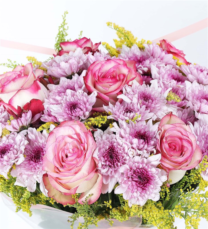 Pink Daisy and Pink Rose Bouquet