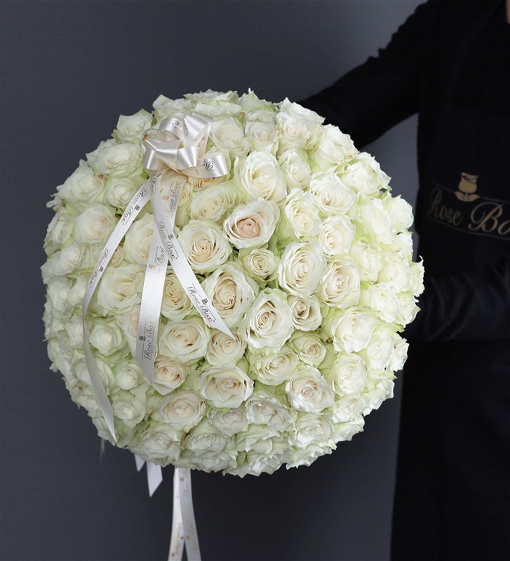 White Athena - Bouquet of 100 White Roses