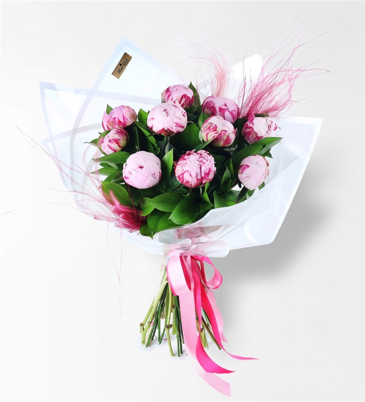 Feather Pampas and Peony Bouquet in Transparent Packaging
