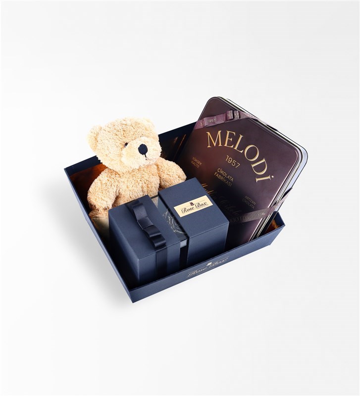 Golden Heart Gift Set with 2 Golden Everlasting Roses