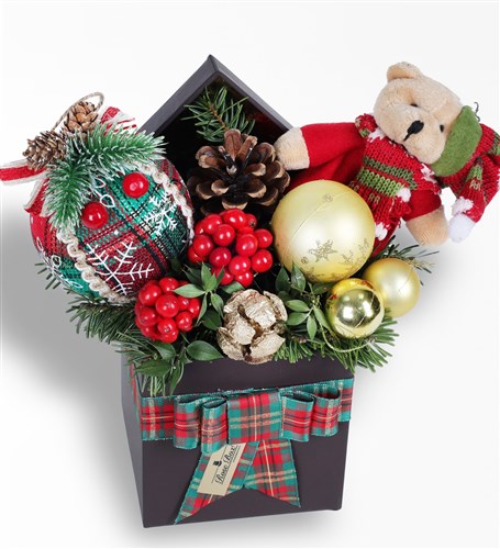 Kokina, Ekoseli Süsler Ve Noel Baba Ayıcıklı Yılbaşı Aranjmanı - 3