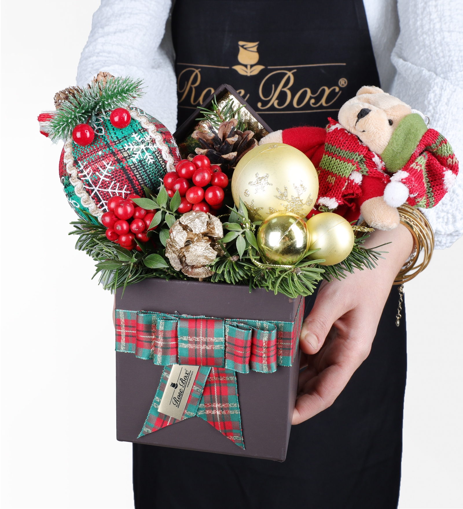 Kokina, Ekoseli Süsler Ve Noel Baba Ayıcıklı Yılbaşı Aranjmanı