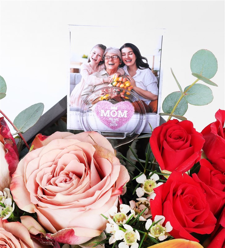 Photo-personalized Mother's Day Flower Set: Cappuccino Rose, Cybidium Orchid, and Arbor Rose.